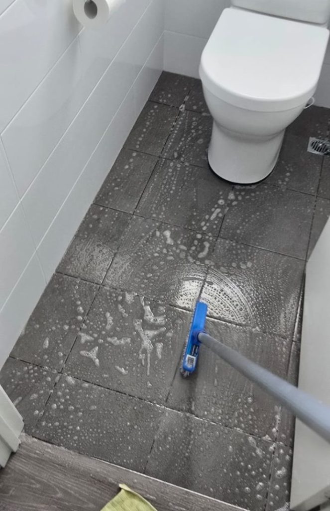 http://grout%20cleaning%20services